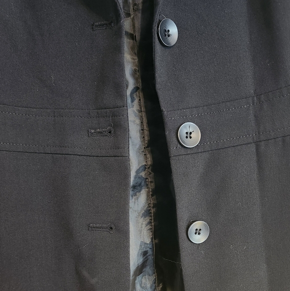 Nine & Company Basics Black Stretch 8 Petite Women's Button Front Blazer - Picture 2 of 13